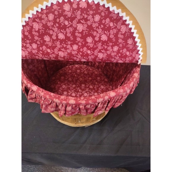 Vintage Large Heart Cushioned Sewing Basket With Lid And Liner - Picture 6 of 12